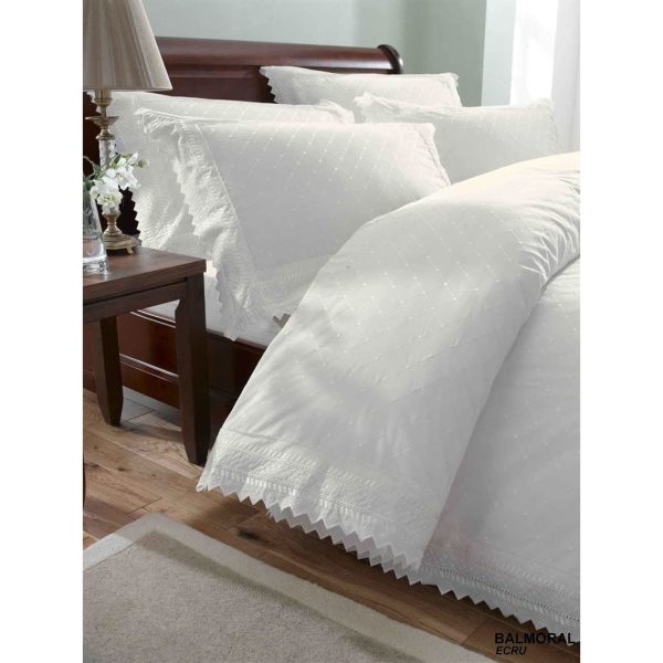 portfolio broiderie anglaise white bedding