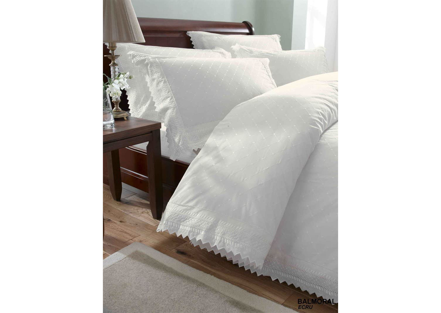 Broderie Anglaise Bedding White in Percale Embroidered