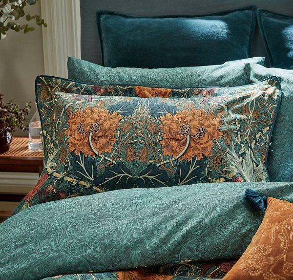 Honeysuckle & Tulip Bedding in Mulberry & Teal by Morris & Co - Image 3