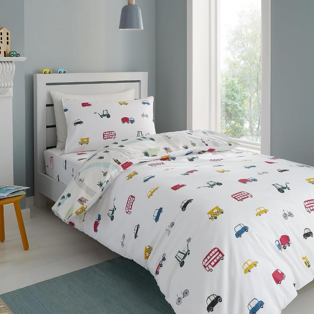 Transport store cot bedding