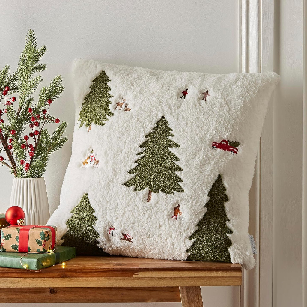 cosy boucle christmas tree cushion filled 45cm x 45cm
