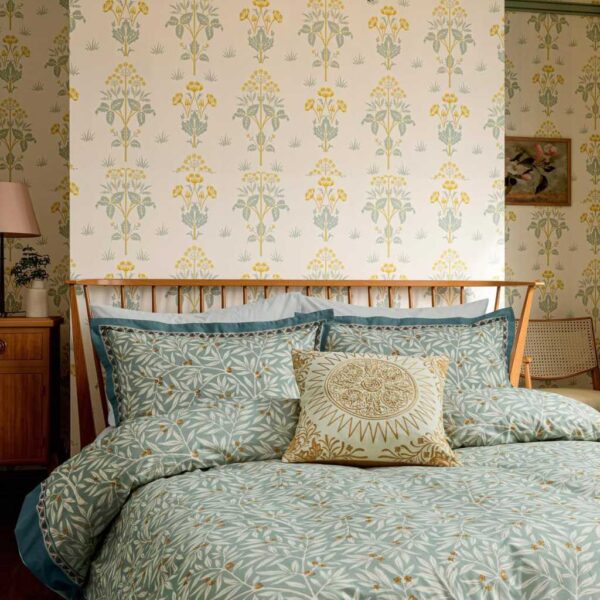 Morris & Co V & A Room Willow Sage Green and Gold Bedding close up image