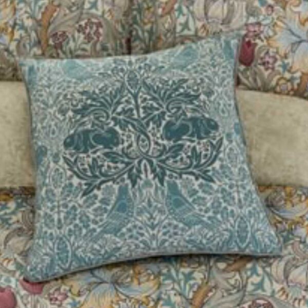Golden Lily Cushion Image