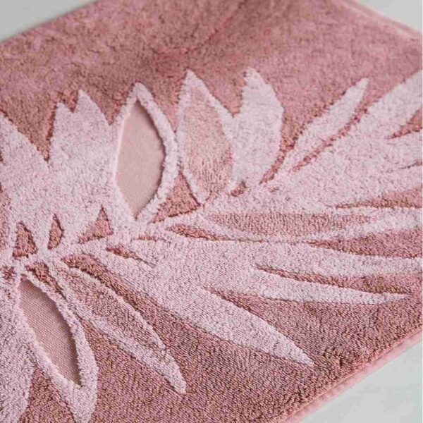 La Palmera Pink Bath Mat Close Up Image