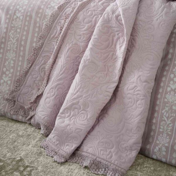 Bridgerton Silhouette Bedspread Close Up Image