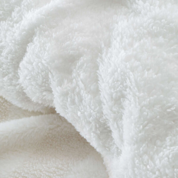 Bianca Cosy Soft Stripe Fur Cream Detail Image