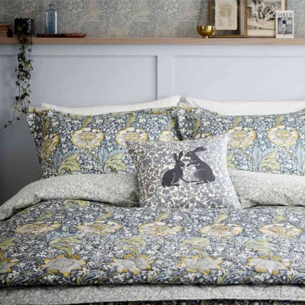 Morris & Co kennet Indigo & Gold duvet cover set close up image