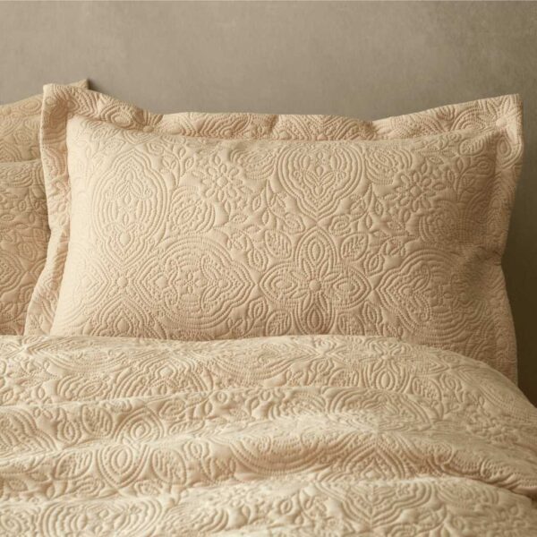 Pineapple Elephant Casablanca Pinsonic Natural Pillowsham Image
