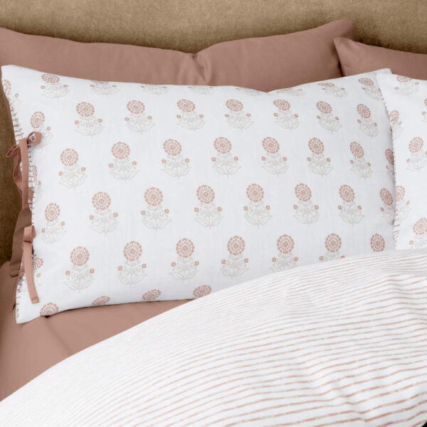 Pineapple Elephant Woodblock Floral Pillowcase Image