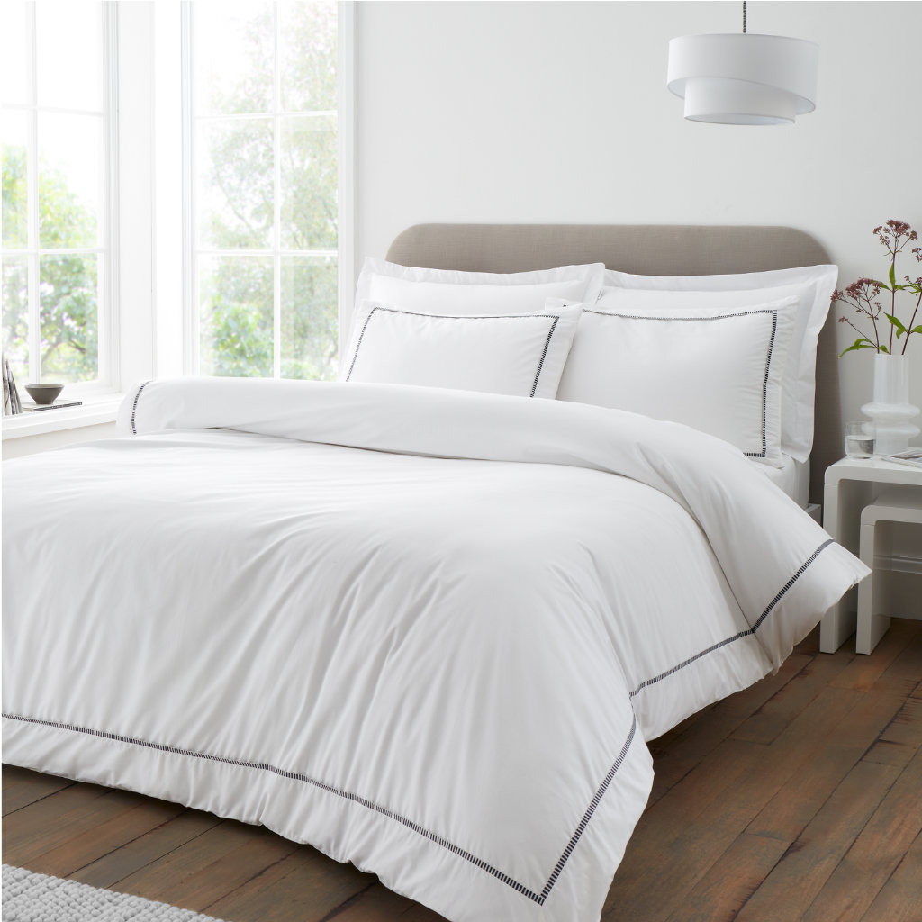 Bianca Contrast Trim Bedding White Black Main Image