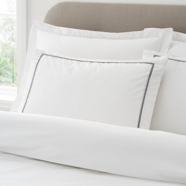 Bianca Contrast Trim Bedding White Black Pillowcase