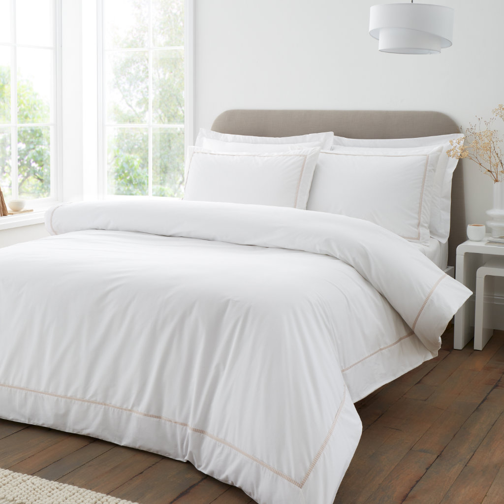 Contrast Trim Cotton Bedding White Natural Bianca Main Image