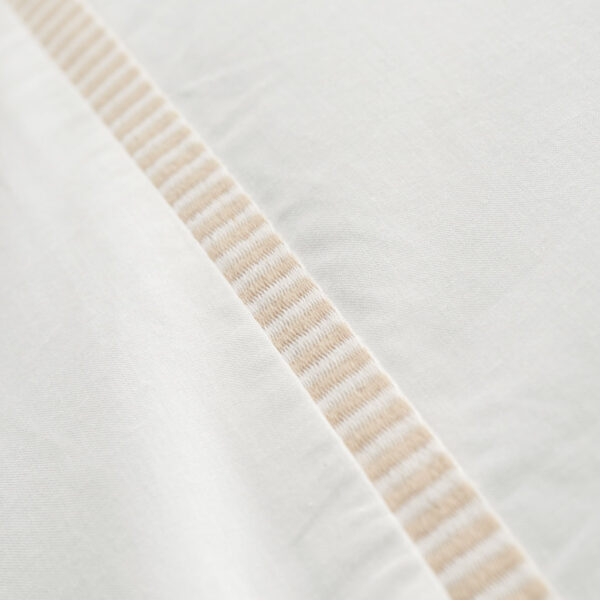 Contrast Trim Cotton Bedding White Natural Bianca Trim Detail