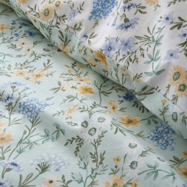 Ditsy Floral Green Bedding Detail