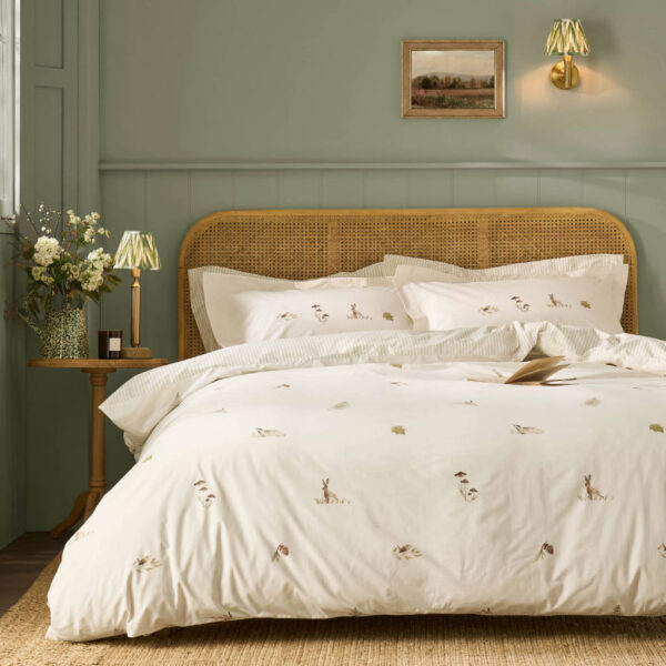 Sophie Allport Autumn Foraging Off White Bedding