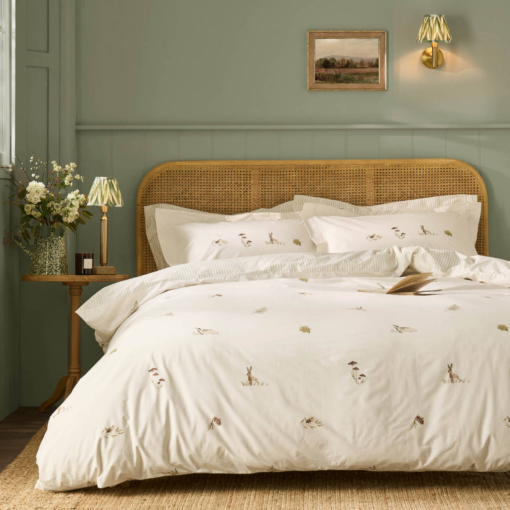 Sophie Allport Autumn Foraging Off White Bedding