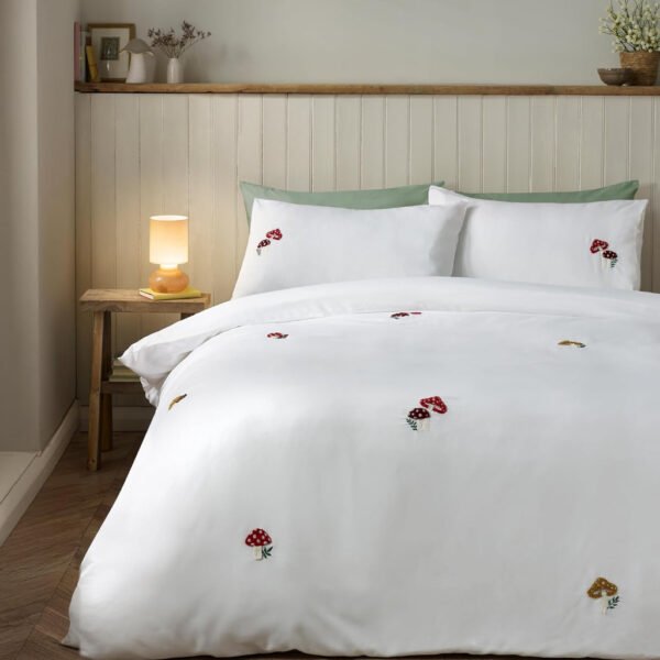 Woodland Crochet White Duvet Cover Set