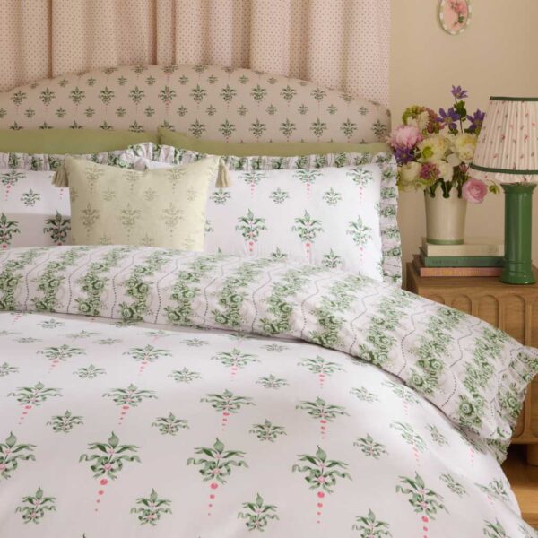 Cath Crest Floral Bedding Close Up Image