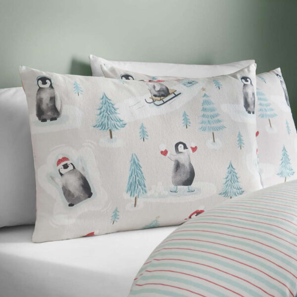 Brushed Christmas Penguins Bedding Lansfield Pillowcase Image