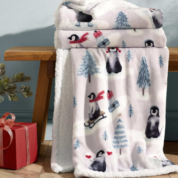 Brushed Christmas Penguins Bedding Lansfield Sherpa Throw Main Image
