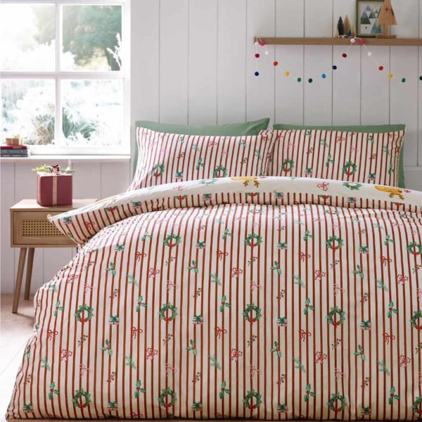 Capybara Christmas Reversible Bedding Lansfield Reverse Image