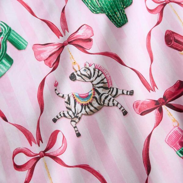 Christmas Kitsch Pink Bedding Lansfield Detail Image