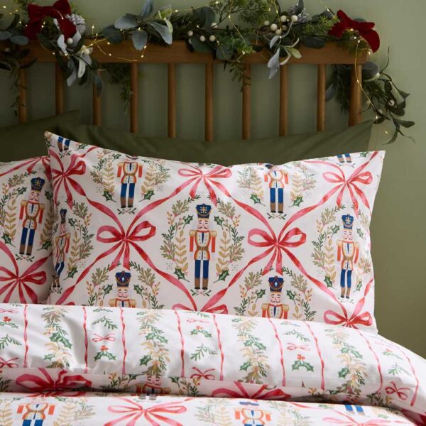 Christmas Nutcracker Bows Bedding Lansfield Pillowcase Image