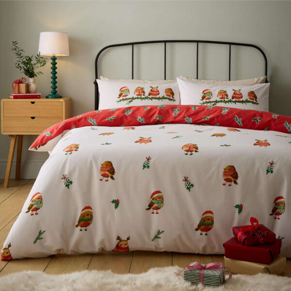Christmas Robins Red Bedding Lansfield Main Image