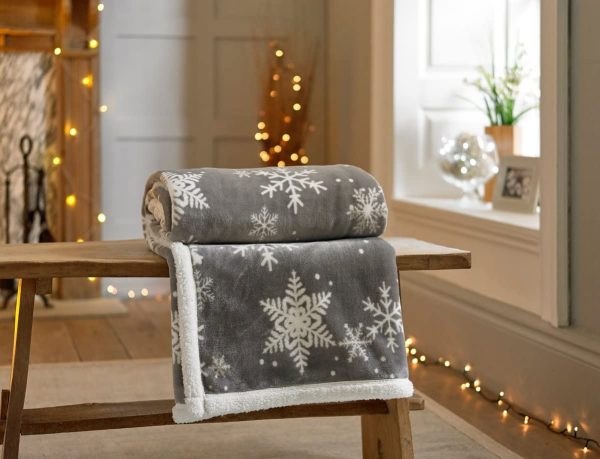 Snowflakes Grey Fleece Throw in Grey with Sherpa Reverse